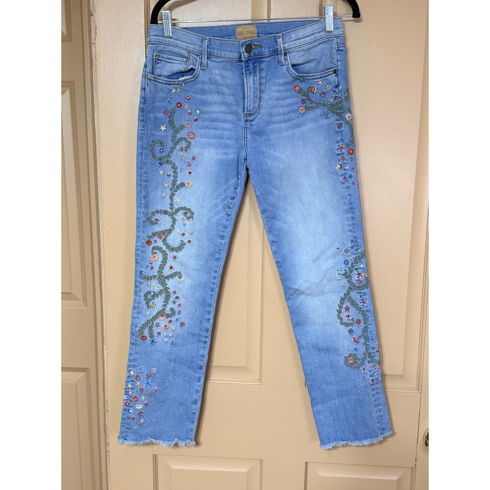 Driftwood Candace Classic Fit Embroidered Floral Light Wash Jeans Size 28 x 26.5